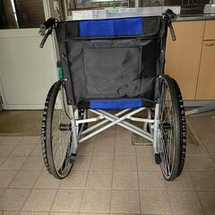 介護用折り畳み自走式車椅子