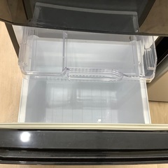 MITSUBISHI 2ドア冷蔵庫。