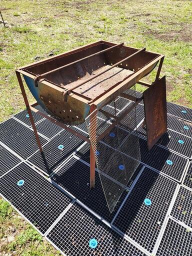 ★再投稿★特注加工ドラム缶BBQグリル＋頑丈な脚台