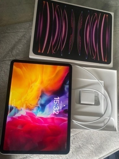 最新iPadPro11インチ 第4世代 ほぼ新品です。 neuroid.uprrp.edu