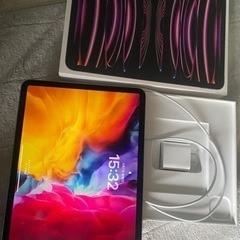 最新iPadPro11インチ  第4世代 ほぼ新品です。