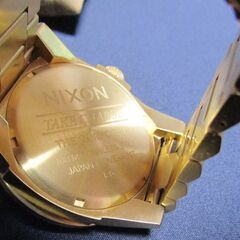 ニクソン　メンズ腕時計　２つあります