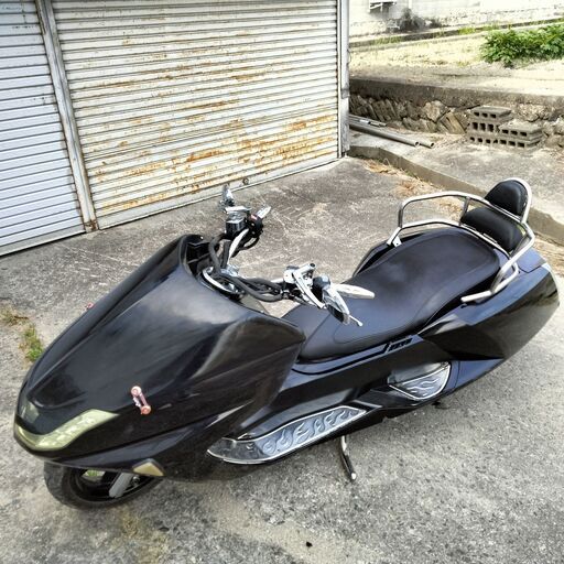 マグザム250cc　エンジンセル一発始動。ローダウンでカッコいい。