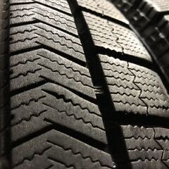 BS BLIZZAK VRX 225/55R18 18インチ スタッドレス 4本 バリ溝 エルグランド フォレスター デリカD:5 audi/A6アバント等　(MTG312)クレジットカード QRコード決済可能