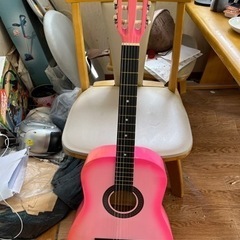 アコースティックギター ピンク色