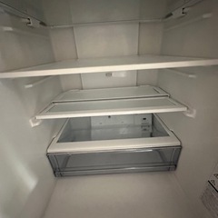 使用短期間 美品4ドア冷蔵庫