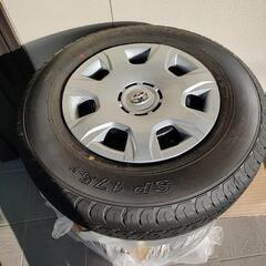 値下げ!ハイエース純正夏タイヤ新車外し