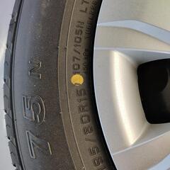 値下げ!ハイエース純正夏タイヤ新車外し