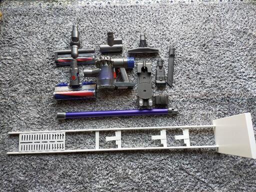 ダイソン　掃除機　収納スタンド　バッテリー交換済