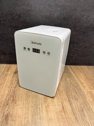 【レガストック江東店】AstroAI 冷蔵庫 小型 ミニ冷蔵庫 Ly1906