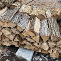 薪売ります❗️軽トラ1台13000円✨