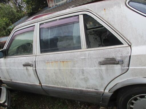 メルセデス―ベンツ126-SEL-左フロントドアー販売