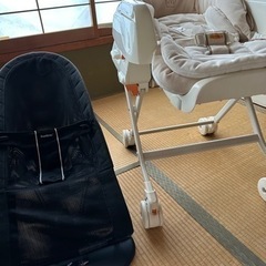 赤ちゃん用品ナチュープレイマット、ハイローチェアなど多数