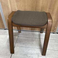 ✨ニトリ 木製スツール(リューク DBR) 椅子✨