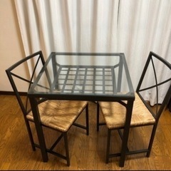 IKEA ダイニングテーブル　イス2脚