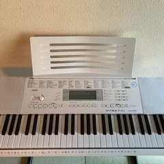 CASIO 電子ピアノ　LK-221  ※スタンドとイスお付けします！