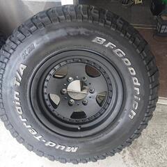 決まりました。ブロックタイヤホイール15インチ車