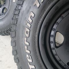 決まりました。ブロックタイヤホイール15インチ車