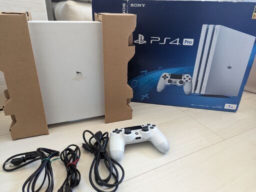 プレイステーション4pro　CHU-7200B-B02　プレステ4　ps4