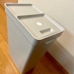 【ほぼ新品】ゴミ箱　35リットル　IKEA