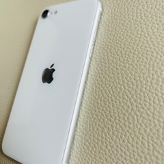 iPhone SE 第2世代 (SE2) ホワイト 64 GB UQ mobile