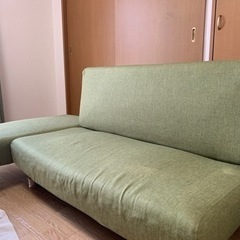緑のソファーベット