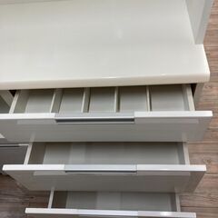 ニトリの3枚扉レンジボードが入荷しました。【値下げ致しました】