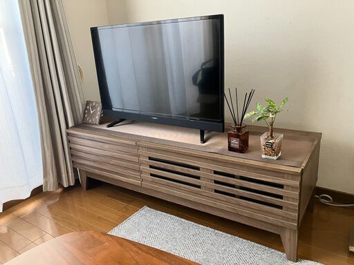 32型ハイビジョンテレビセット　maxzen J32SK03　テレビ台 クロス付き