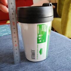 プラスチック製マグカップ