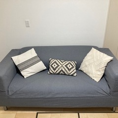 IKEA ソファー　シーツ、クッション付き