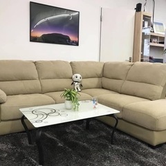 ベージュ布張りカウチソファを入荷致しました！！！