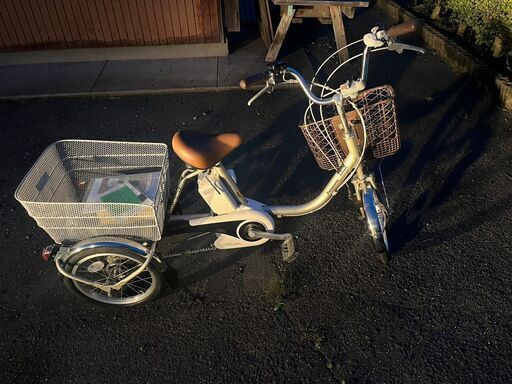【C-476】Panasonic 電動自転車BE-ELR832 2020年製 中古 激安  サイクリング ホワイトカラー