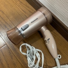 ヘアドライヤー     ナノケア  ピンクベージュ