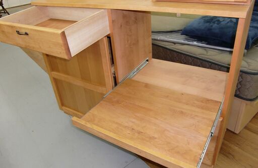 新作大特価R438 Momo House 天然木 カップボード、キッチンボード幅120cm 食器棚・キッチンカウンター