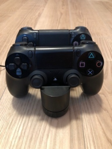 PS4 コントローラー２つ　充電器付き