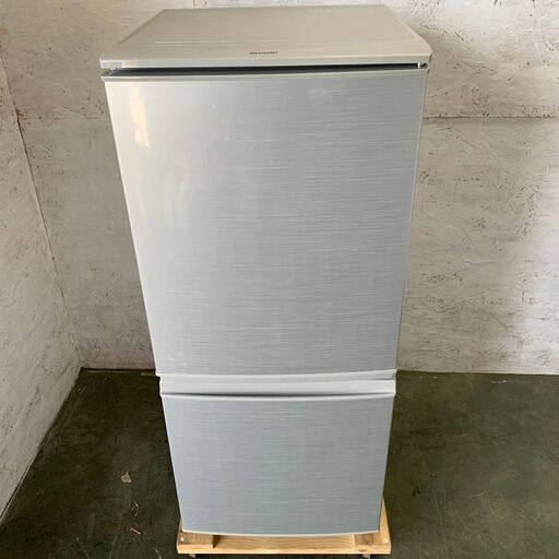 【SHAPP】シャープ ノンフロン冷凍冷蔵庫 容量137L 冷凍室46L 冷蔵室91L SJ-D14A-S 2014年製