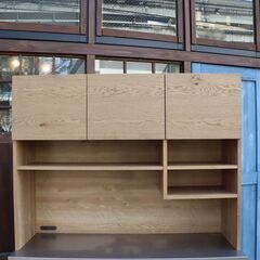 unico(ウニコ)の木の表情を生かしたカジュアルな印象のシリーズADDAY(アディ)のキッチンボードです♪可動棚は使い勝手もよく、お手入れもしやすいステンレス天板が魅力の食器棚/レンジボード！DD331