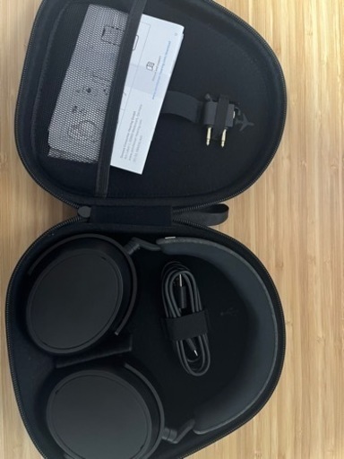 SENNHEISER MOMENTUM 4 BLACK