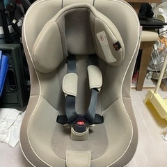 TAKATA チャイルドシート　シートベルト式