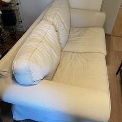 IKEA 二人掛けソファ