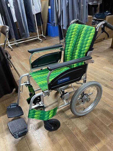 ☆ほぼ新品☆新鋭工業 介助用車イス(自走式ではありません。)