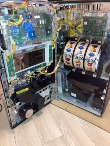 パチスロ実機 ジャッカスチーム コイン不要機付