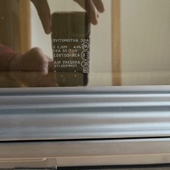 ハイエース200系　リアサイドガラス　小窓付き