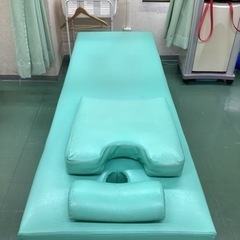 【無料】治療院ベッド緑④