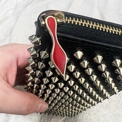 Christian Louboutin パネトーネ ゴールドスタッズ