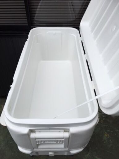 人気を誇る 新品・未使用品】 igloo（イグルー） ポーラー 120QT（113.5 その他