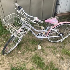 女の子が乗っていた自転車