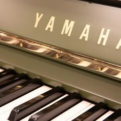 中古ピアノ　ヤマハ UX10BL British Hunter Green (1990年製)
