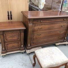 イタリア製 ドレッサーキャビネットとサイドチェスト 象嵌細工造りの高級品❗️