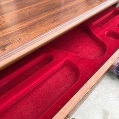 イタリア製 ドレッサーキャビネットとサイドチェスト 象嵌細工造りの高級品❗️